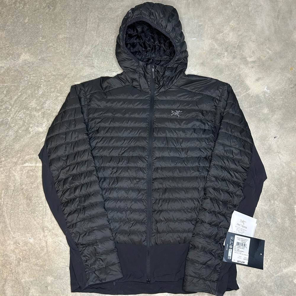 Arc'teryx Men's Dark Gray Hooded Puffer Jacket